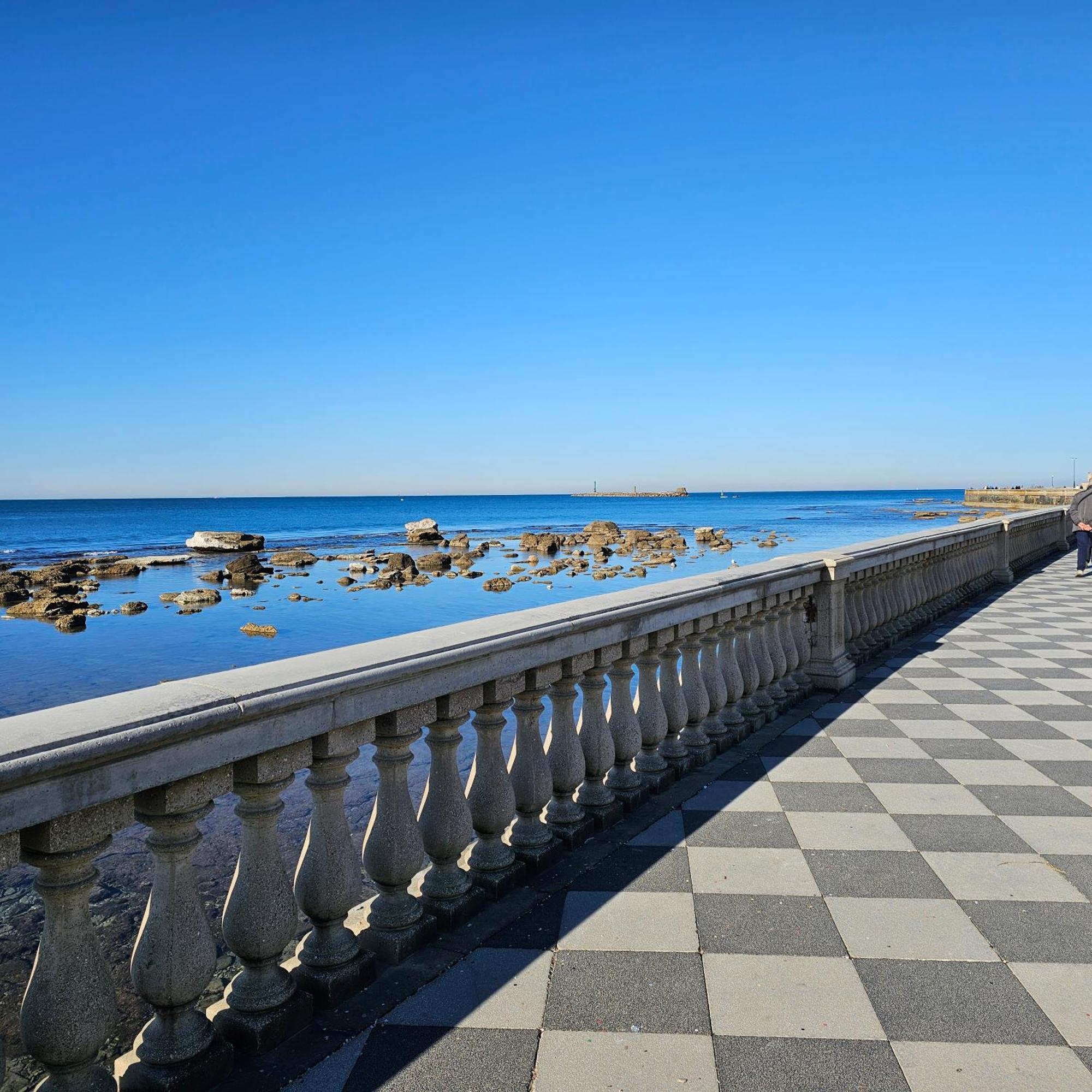Апартаменти Sunnyside Accademia Ліворно Екстер'єр фото